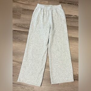 Hollister Women’s Heather Gray Sweatpants, XS